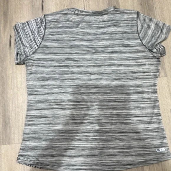 Adidas Gray Fitted Short Sleeve Tee - Picture 4 of 4